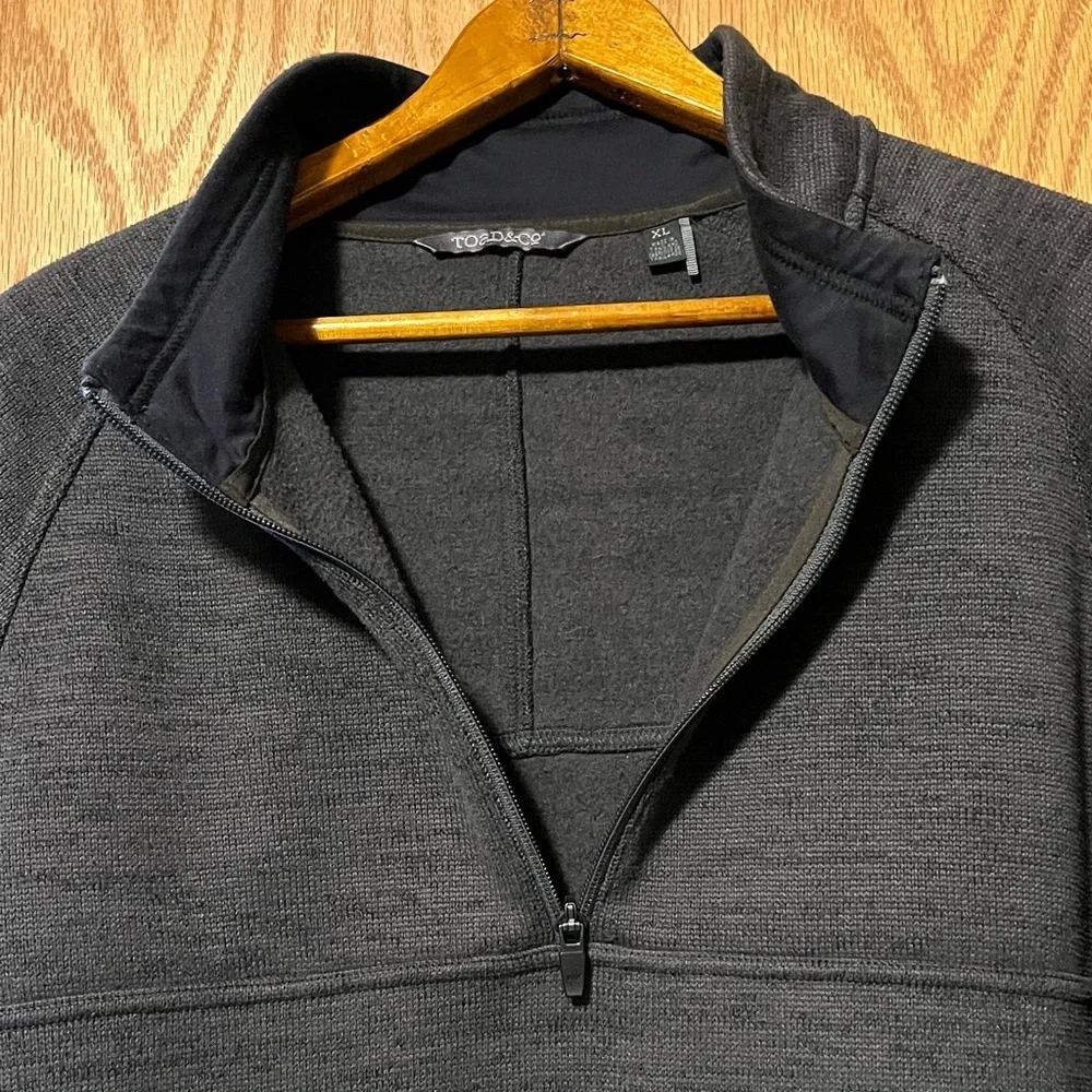 Toad&Co Men's Dark Gray Zip-Up Sweater